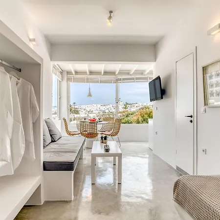 Sandy With View In Apartment Naousa (Paros)